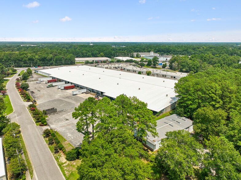 More Photos Of 3191 Ashley Phosphate Rd, North Charleston Distribution For Lease