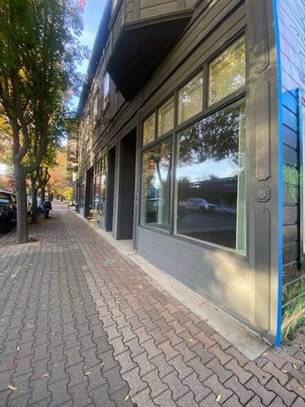 More Photos Of 1420-1428 Main St, Saint Helena Hotel For Sale