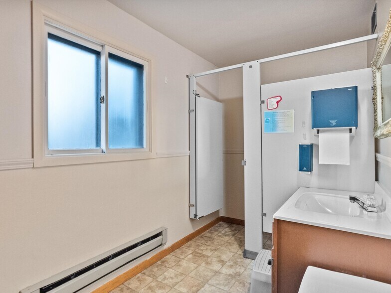 More Photos Of 1017 Laurel St, Marshfield Daycare Center For Sale