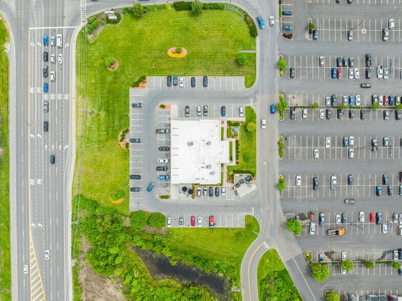 More Photos Of 3852 State Route 31, Liverpool General Retail For Sale