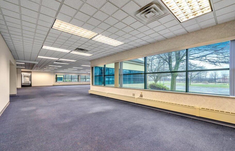 More Photos Of 10650 S Bennett Dr, Morrice Medical For Lease