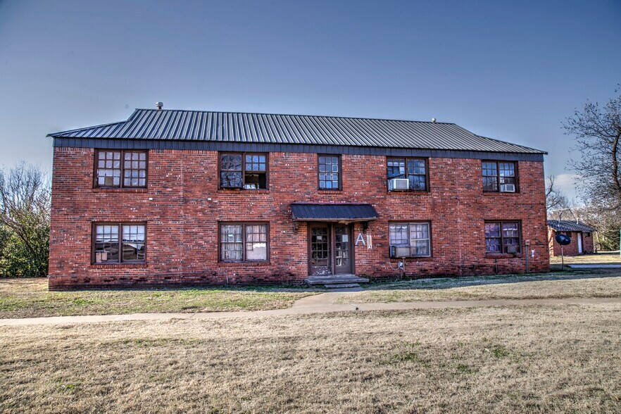 More Photos Of 701 W Pine Ave, Duncan Apartments For Sale