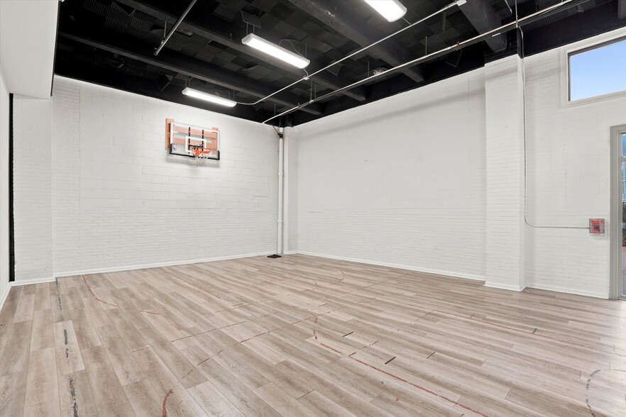More Photos Of 5534-5546 Pulaski Ave, Philadelphia Office For Lease