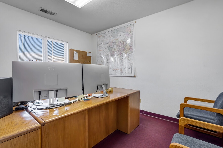 More Photos Of 1565 Kisker Rd, Saint Charles Office For Sale