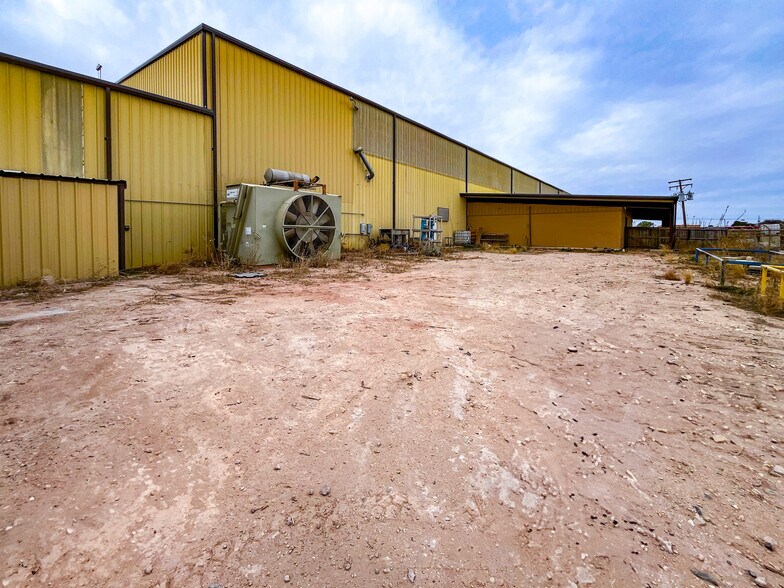 More Photos Of 12301 W County Road 125, Odessa Distribution For Sale