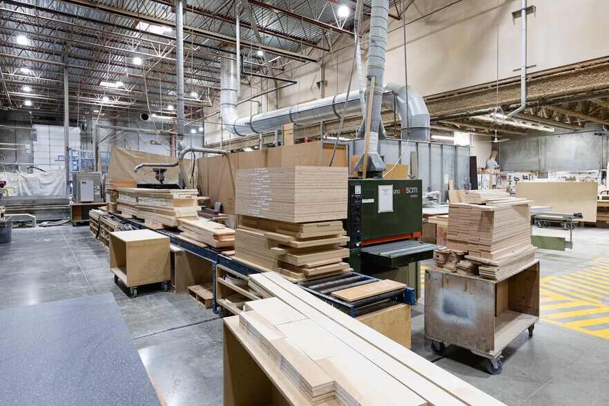 More Photos Of 30781 Simpson Rd, Abbotsford Warehouse For Lease