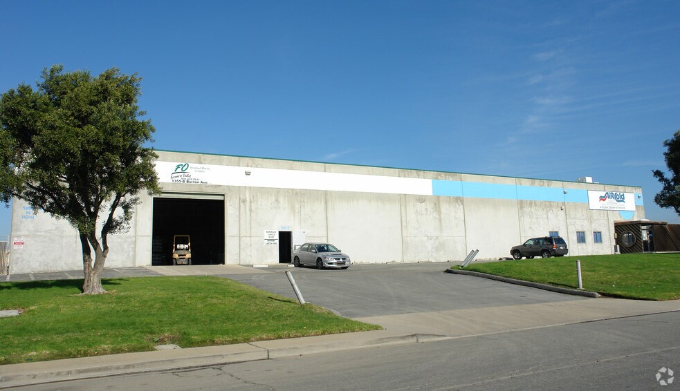 More Photos Of 1355 Burton Ave, Salinas Warehouse For Lease
