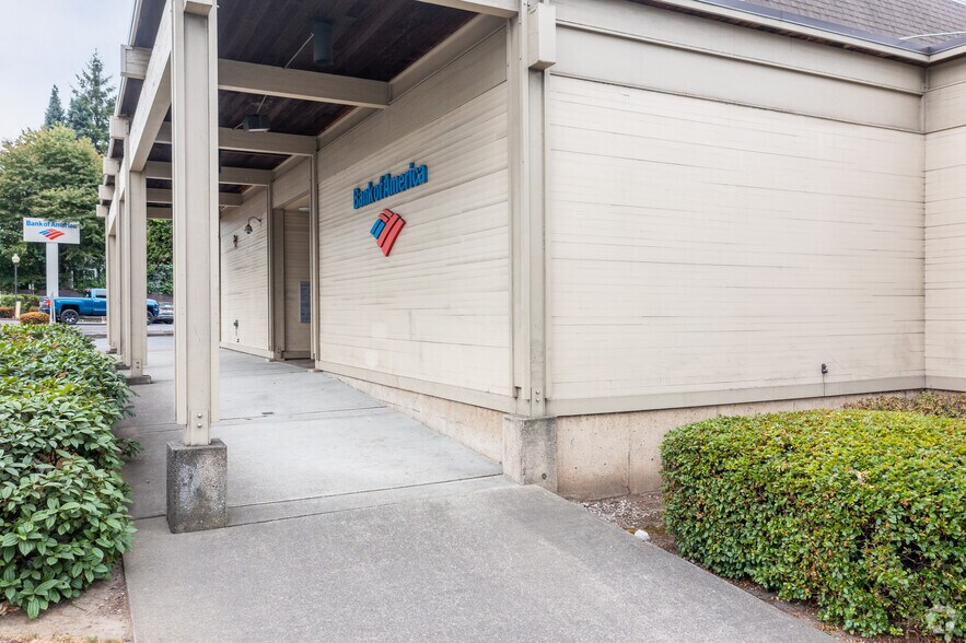 More Photos Of 10120 NE Sandy Blvd, Portland Bank For Sale