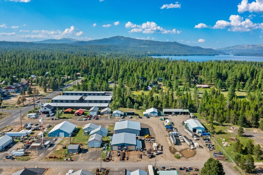 More Photos Of 197 Industrial loop, Mccall Warehouse For Lease