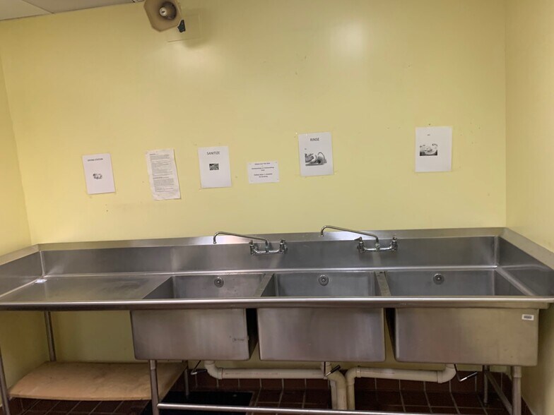 More Photos Of 1422 Route 179, Lambertville Warehouse For Lease