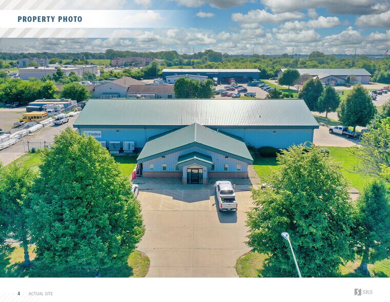 More Photos Of 3105 Great Northern, Springfield Warehouse For Sale