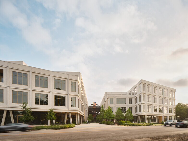 More Photos Of 3232 E Cesar Chavez St, Austin Unknown For Lease