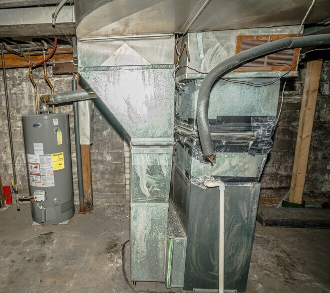 More Photos Of 1132 Payne Ave, Saint Paul Office For Sale