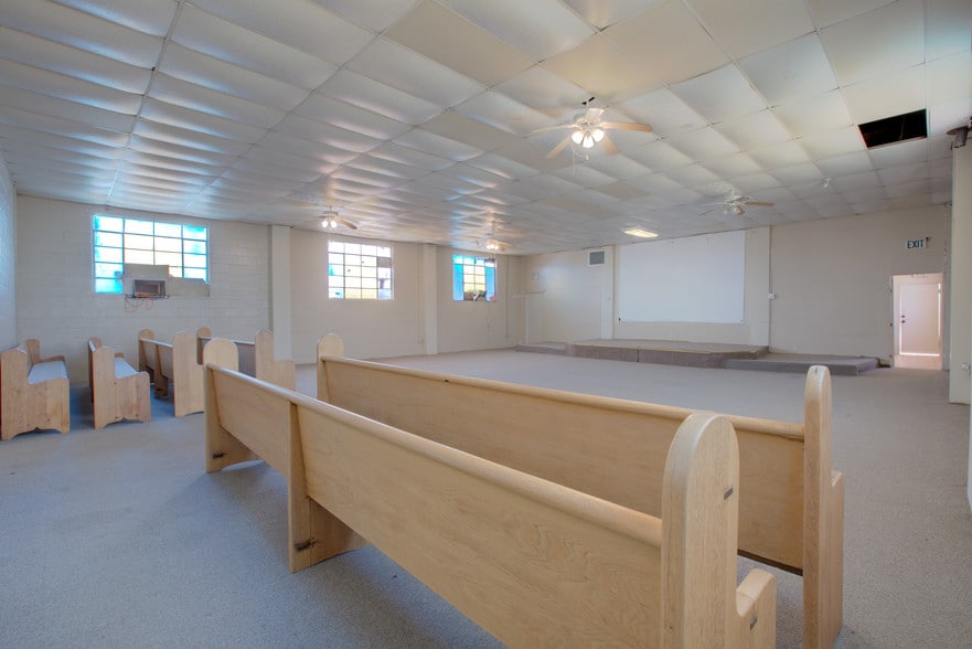 More Photos Of 332 W 8th St, Merced Religious Facility For Sale