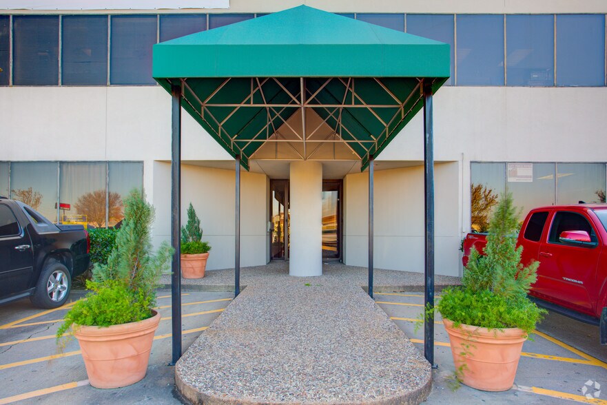 More Photos Of 20501 Katy Fwy, Katy Office For Lease