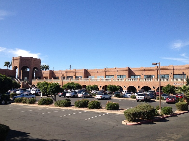 More Photos Of 8010 E McDowell Rd, Scottsdale Office For Lease