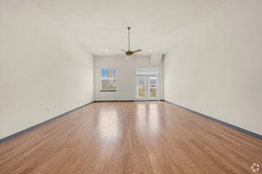 More Photos Of 1403 Slocum St, Dallas Apartments For Lease
