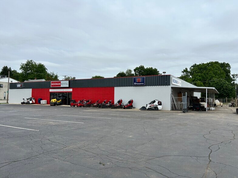 More Photos Of 1200 8th st, Springfield Light Distribution For Sale