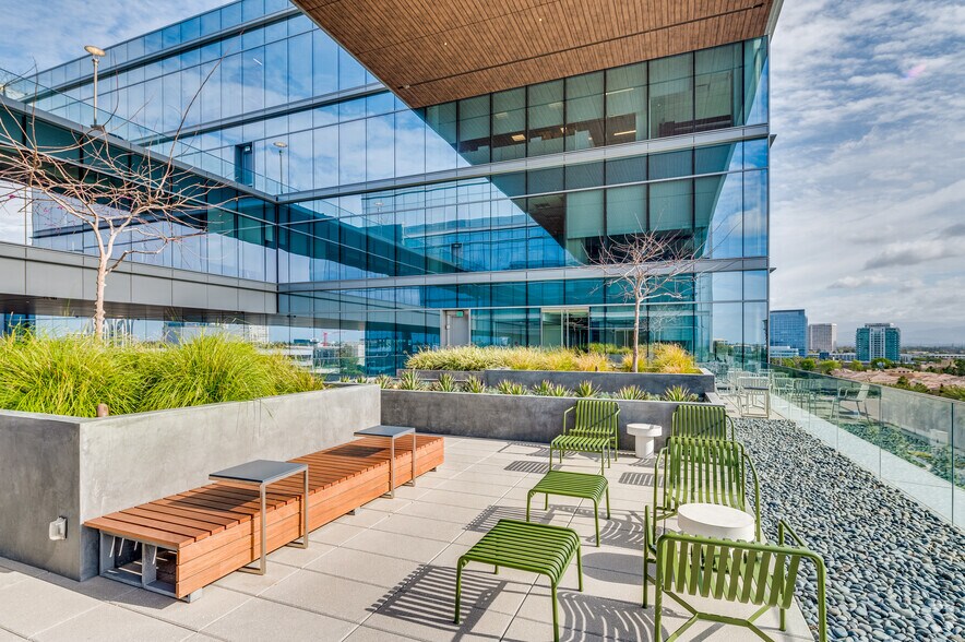 More Photos Of 18565-18575 Jamboree Rd, Irvine Office For Sale