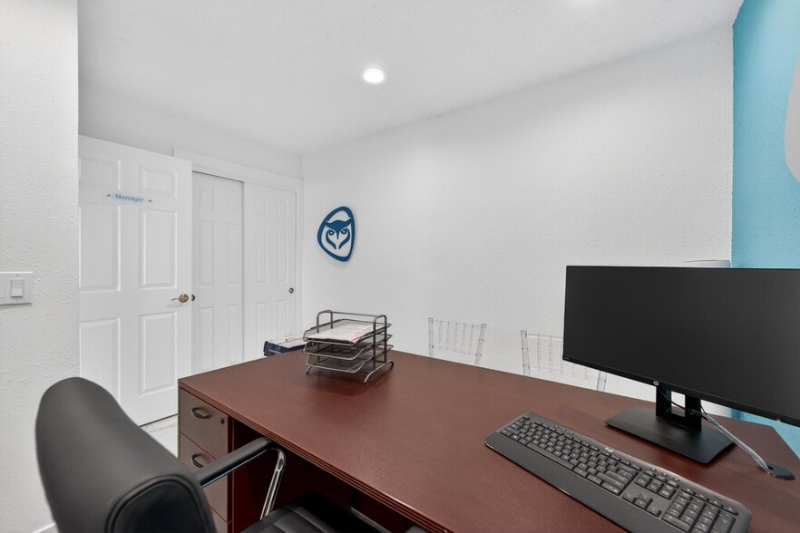More Photos Of 1233 Bartow Rd, Lakeland Office For Sale