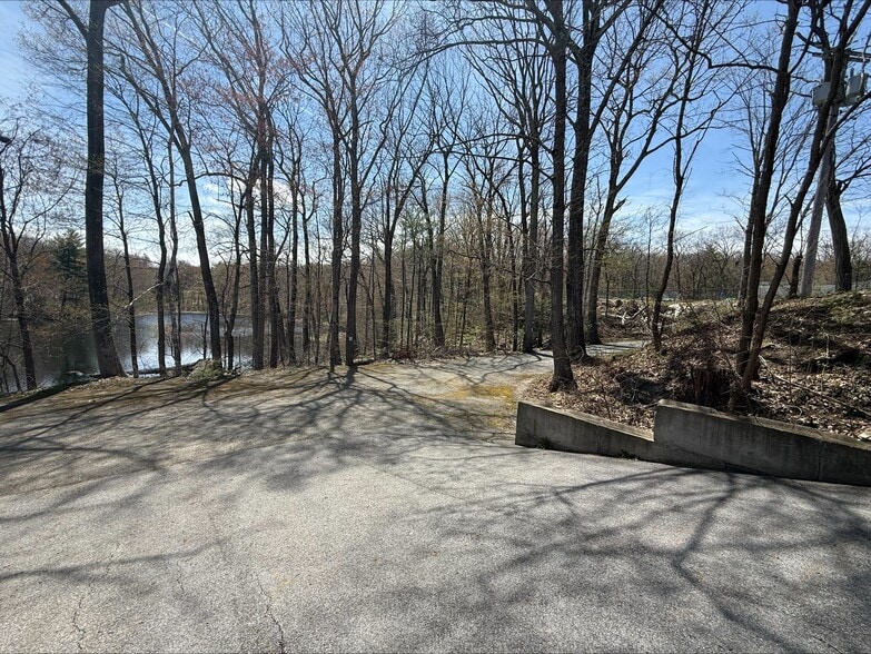 More Photos Of 271 Litchfield Rd, Harwinton Manufacturing For Sale