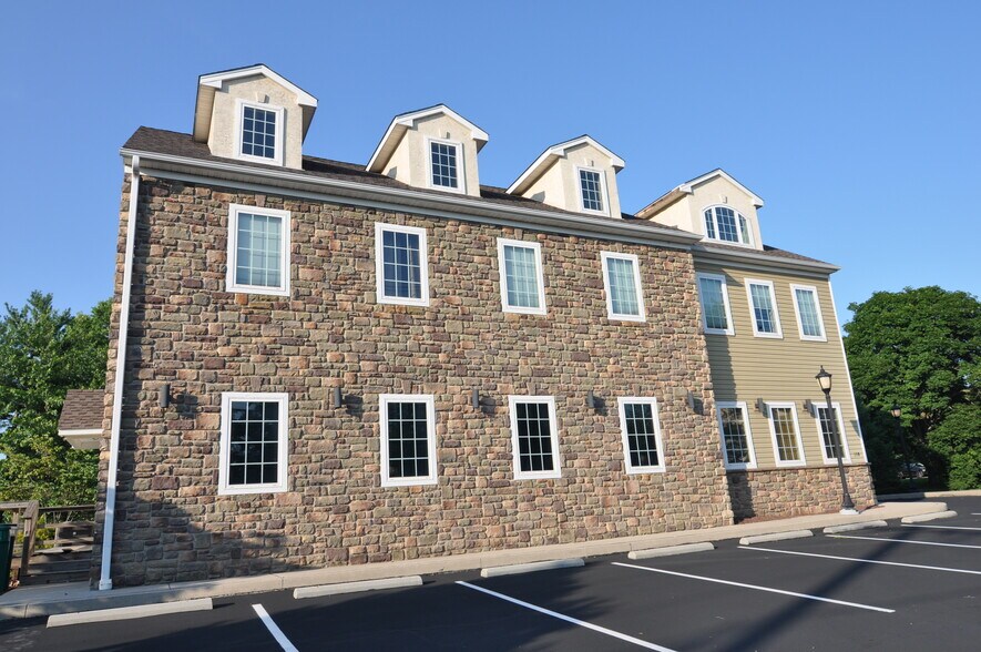 More Photos Of 179 N Main St, Dublin Medical For Lease
