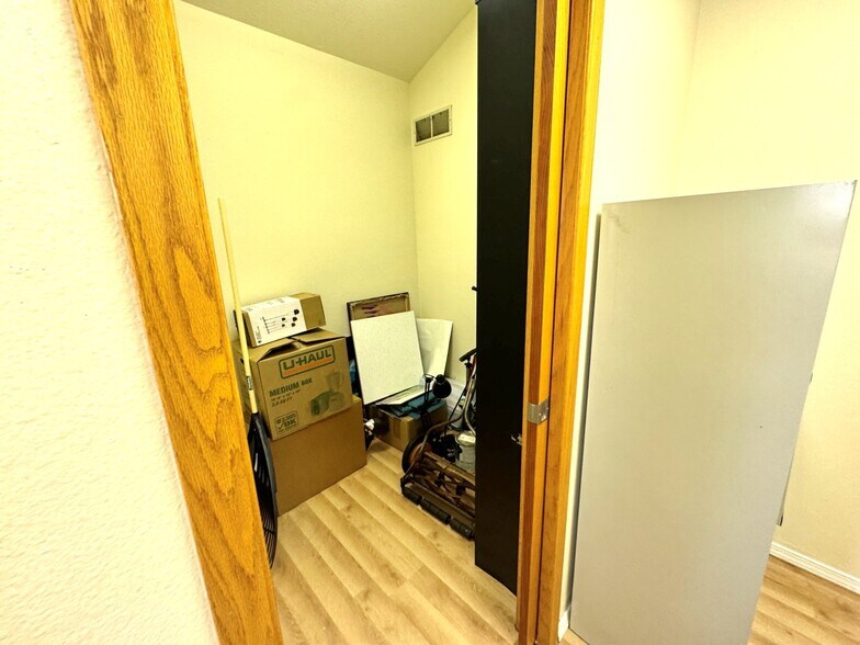 More Photos Of 1118 S Park St, Madison Office For Lease