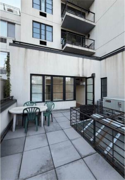 More Photos Of 527 Court St, Brooklyn Apartments For Lease