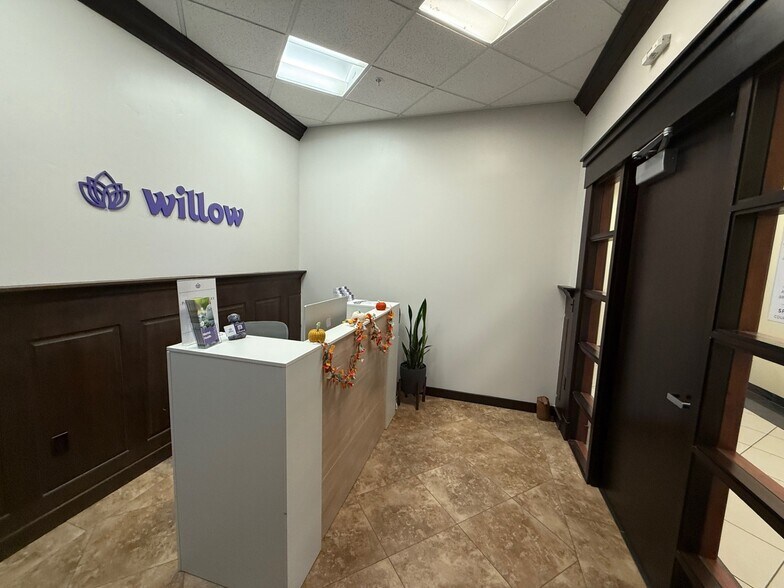 More Photos Of 233 S Pleasant Grove Blvd, Pleasant Grove Office For Sale