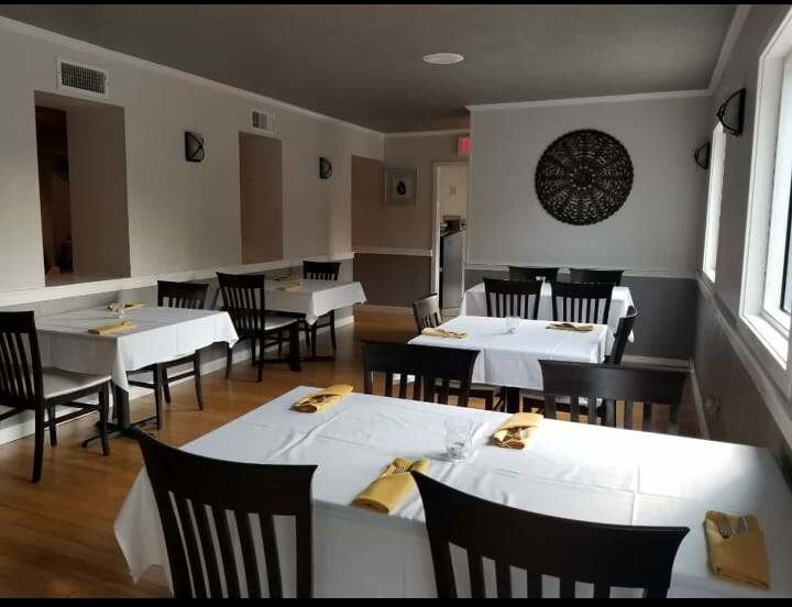 More Photos Of 194-198 Main St, Emmaus Restaurant For Lease
