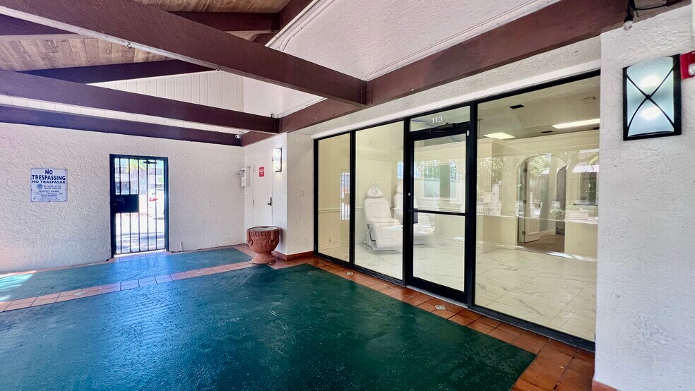 More Photos Of 330 Clematis St, West Palm Beach Storefront Retail Office For Sale