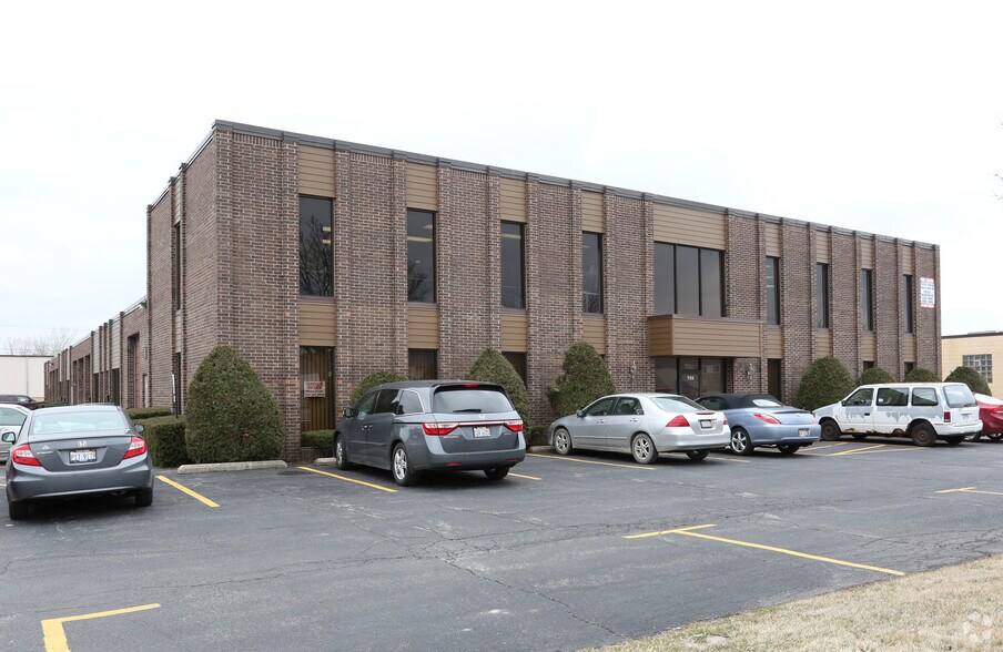 Primary Photo Of 710-720 Industrial Dr, Bensenville Flex For Lease