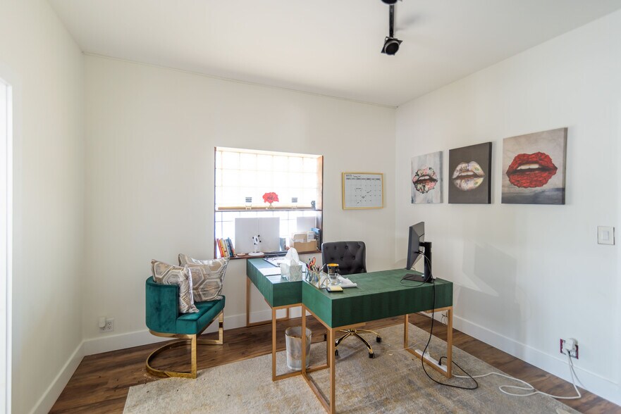 More Photos Of 1100 NE 5th Ter, Fort Lauderdale Storefront Retail Office For Lease