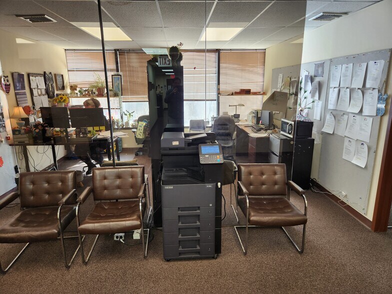 More Photos Of 5155 59th Pl, Woodside Light Manufacturing For Sale