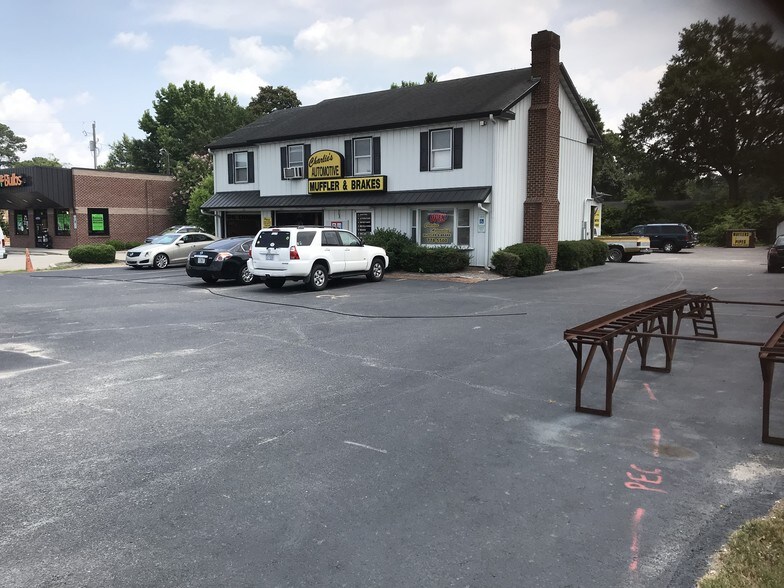 More Photos Of 512 N Berkeley Blvd, Goldsboro Auto Repair For Lease