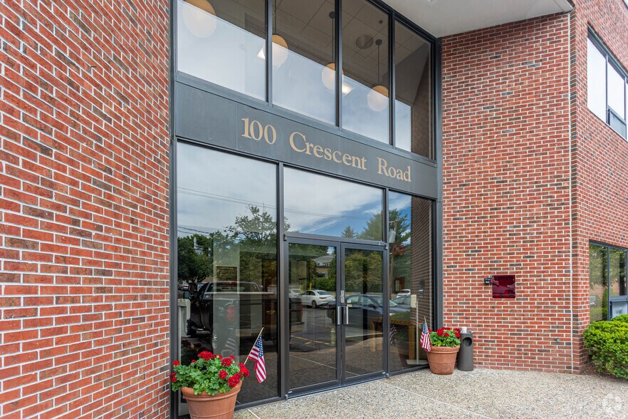 More Photos Of 100 Crescent Rd, Needham Office For Lease