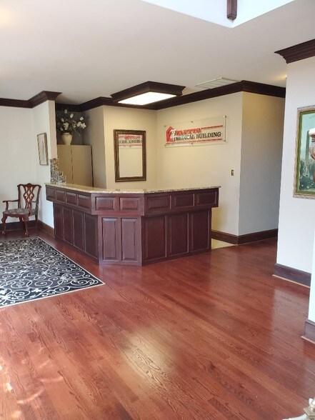 More Photos Of 1433 Emerywood Dr, Charlotte Office For Lease