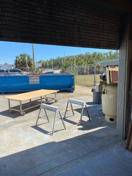 More Photos Of 3593 Veronica S Shoemaker Blvd, Fort Myers Warehouse For Sale