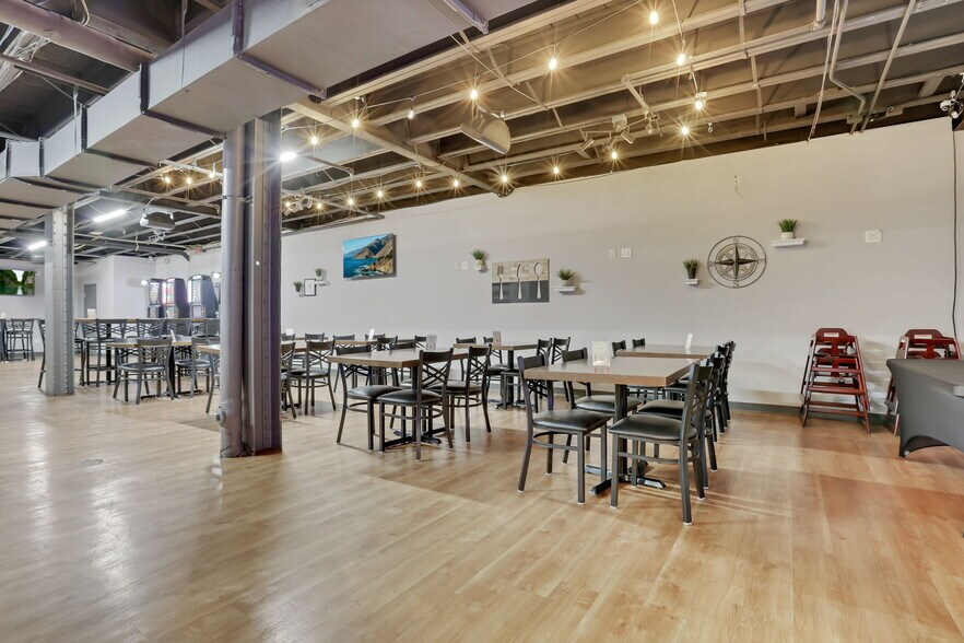 More Photos Of 301 Broadway, Lorain Hotel For Lease