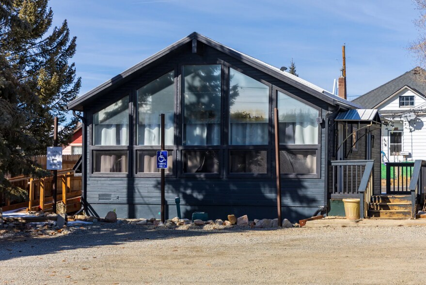 More Photos Of 207 Elm St, Leadville Hotel For Sale