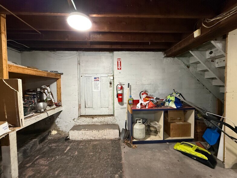 More Photos Of 118 W Boylston St, Worcester Freestanding For Sale