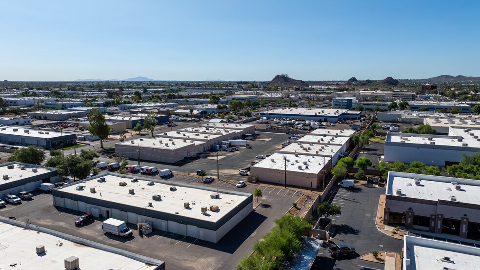 More Photos Of 910 S Hohokam Dr, Tempe Warehouse For Lease