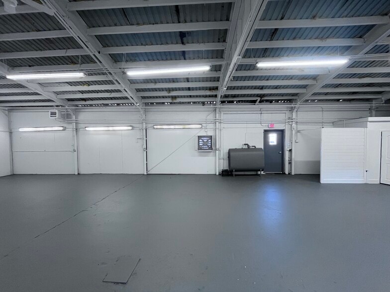More Photos Of 2 Danville Rd, Plaistow Industrial For Lease