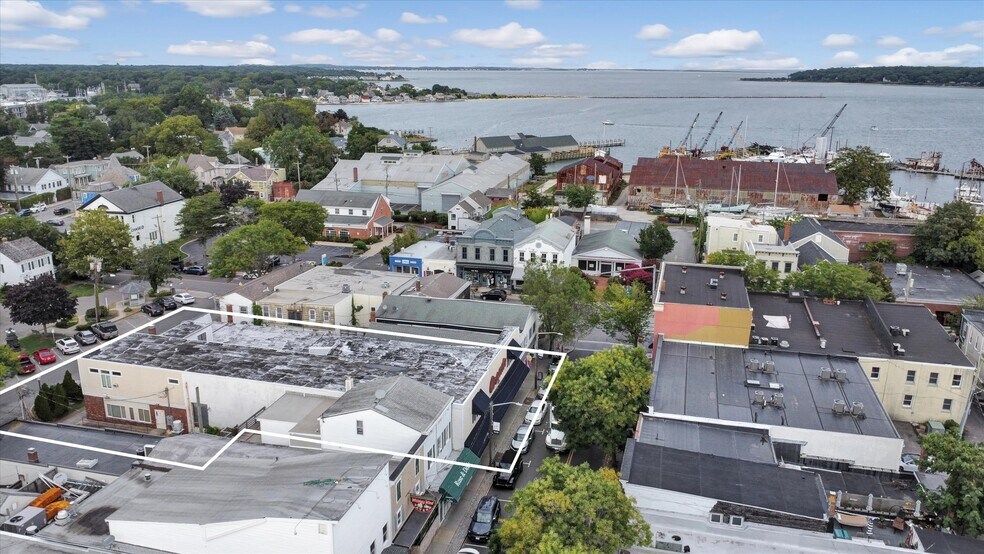 More Photos Of 14 Front St, Greenport Freestanding For Sale