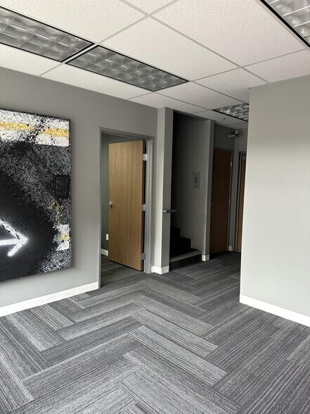 More Photos Of 5304 Derry Ave, Agoura Hills Industrial For Lease