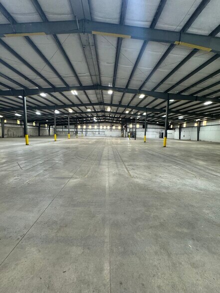 More Photos Of 12393 William Penn Hwy, Thompsontown Unknown For Lease