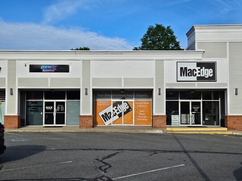 Primary Photo Of 599 Lafayette Rd, Portsmouth Bowling Alley For Lease