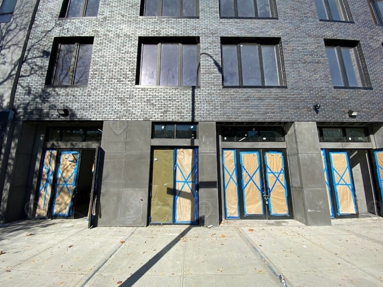 More Photos Of 17 Somers St, Brooklyn Apartments For Lease