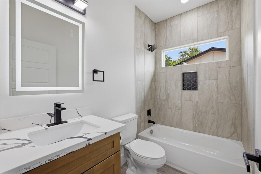 More Photos Of 5515 Elm Springs Dr, Houston Apartments For Sale