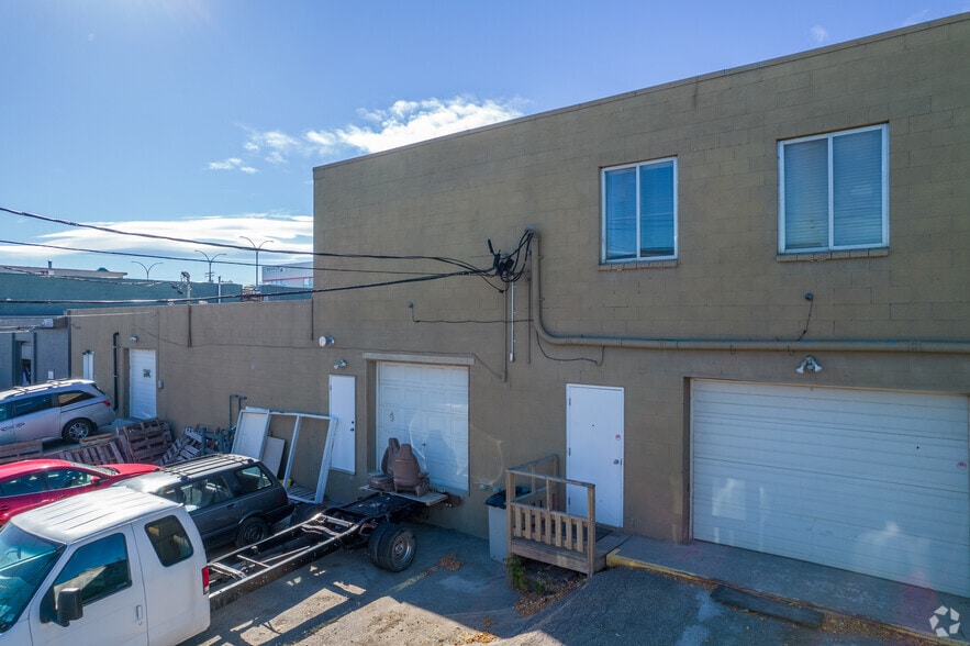 More Photos Of 3624 Burnsland Rd SE, Calgary Warehouse For Sale